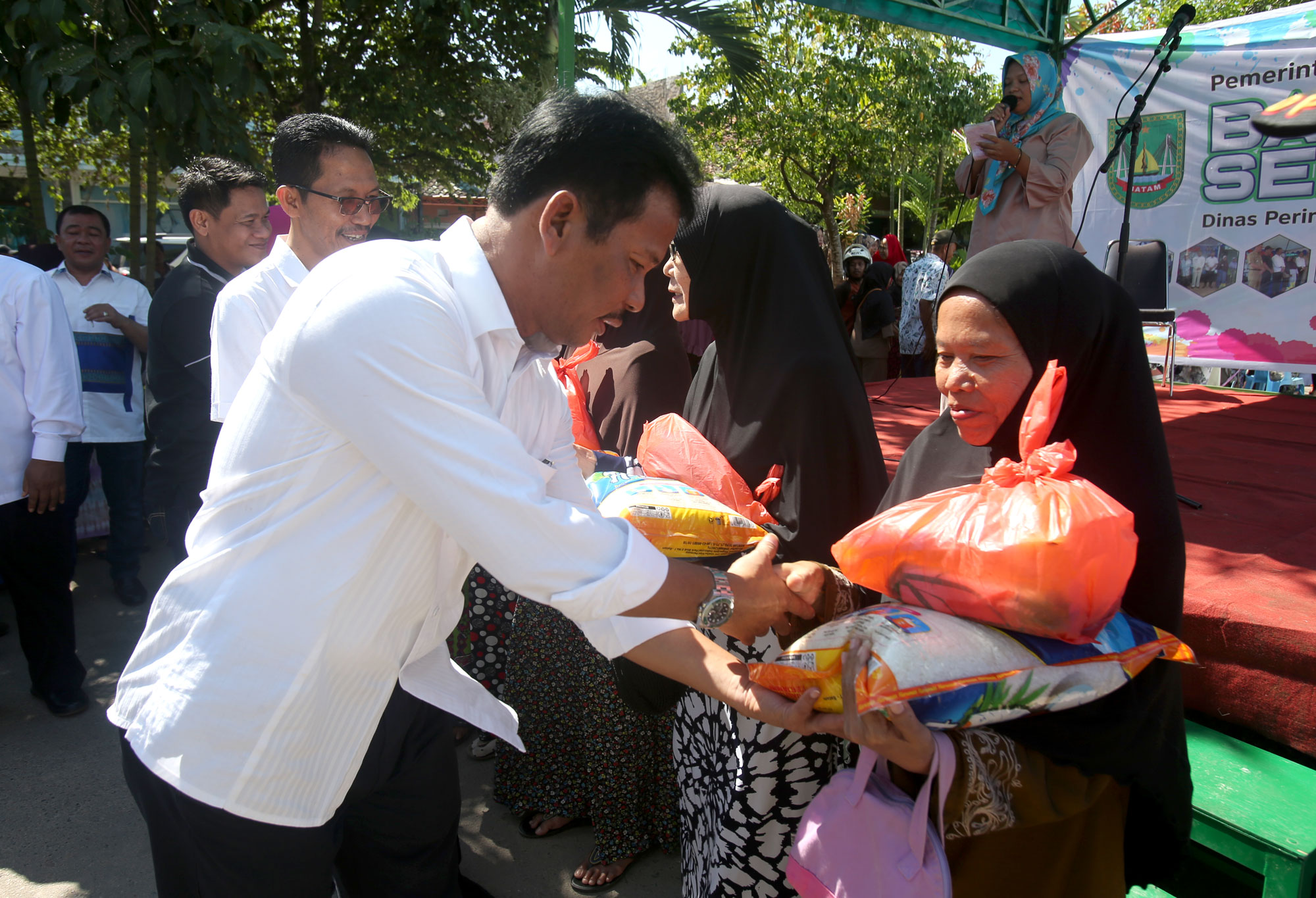 Jelang Ramadhan Pemko Distribusikan Paket Sembako Murah