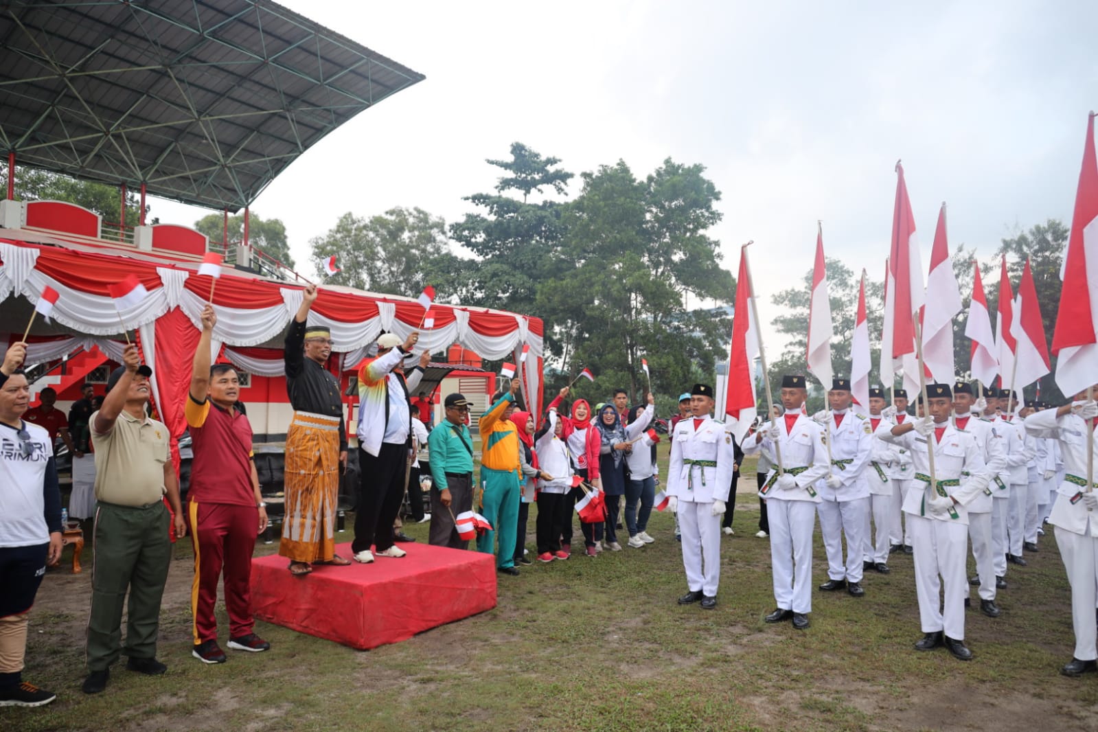 Hadiri Karnaval Budaya di Tanjung Batu Kundur, Bupati Rafiq Apresiasi Rasa Nasionalisme Masyarakat