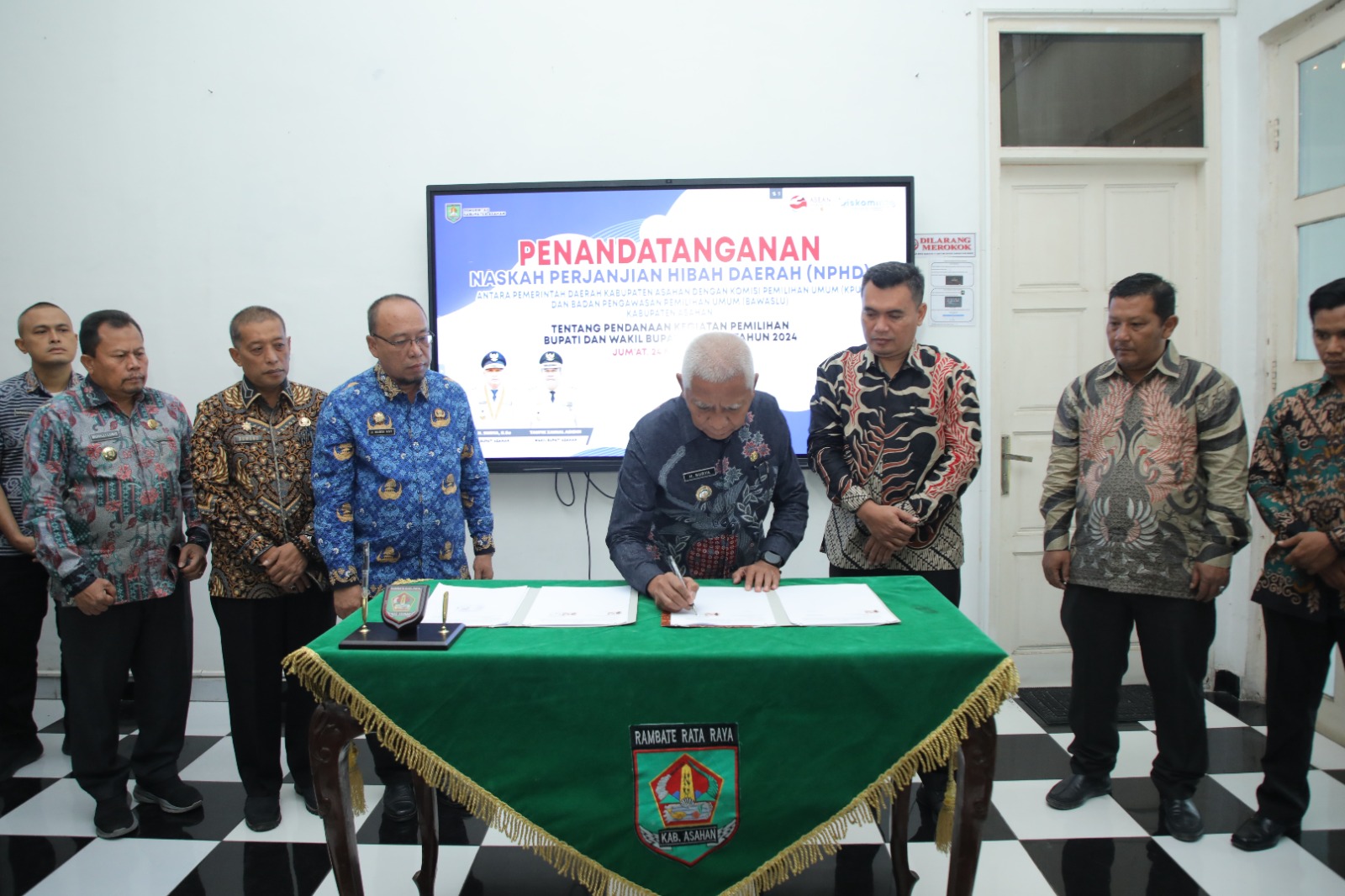 Penandatanganan NPHD, Pemda Kabupaten Asahan dengan KPU Kabupaten Asahan