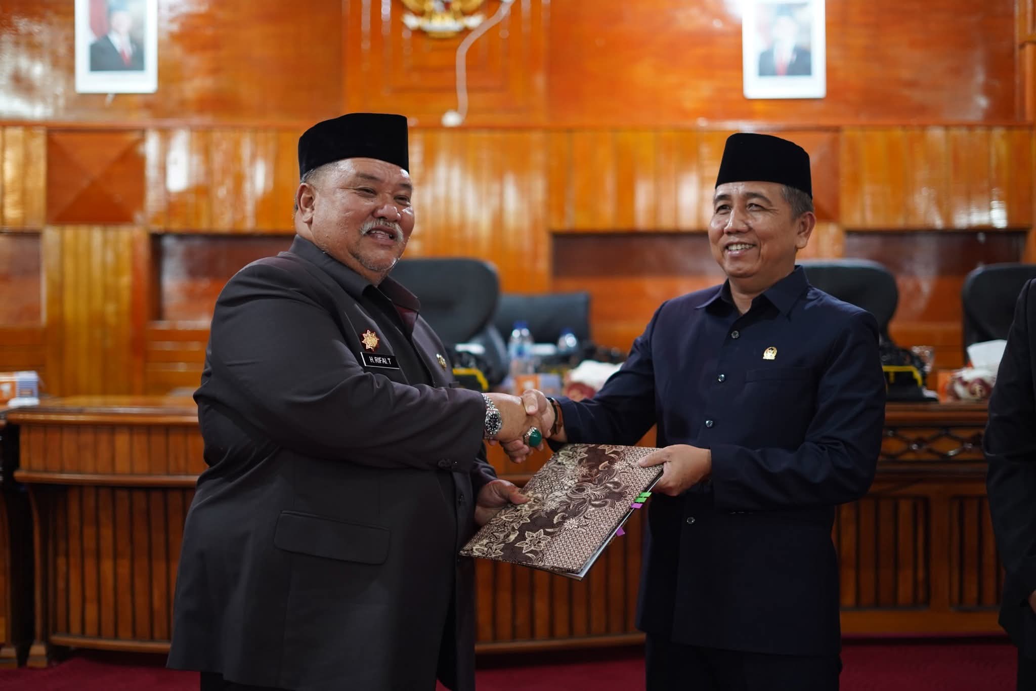 Rapat Paripurna Pengambilan Keputusan Bupati dan DPRD terhadap Raperda Pertanggungjawaban APBD Tahun 2024