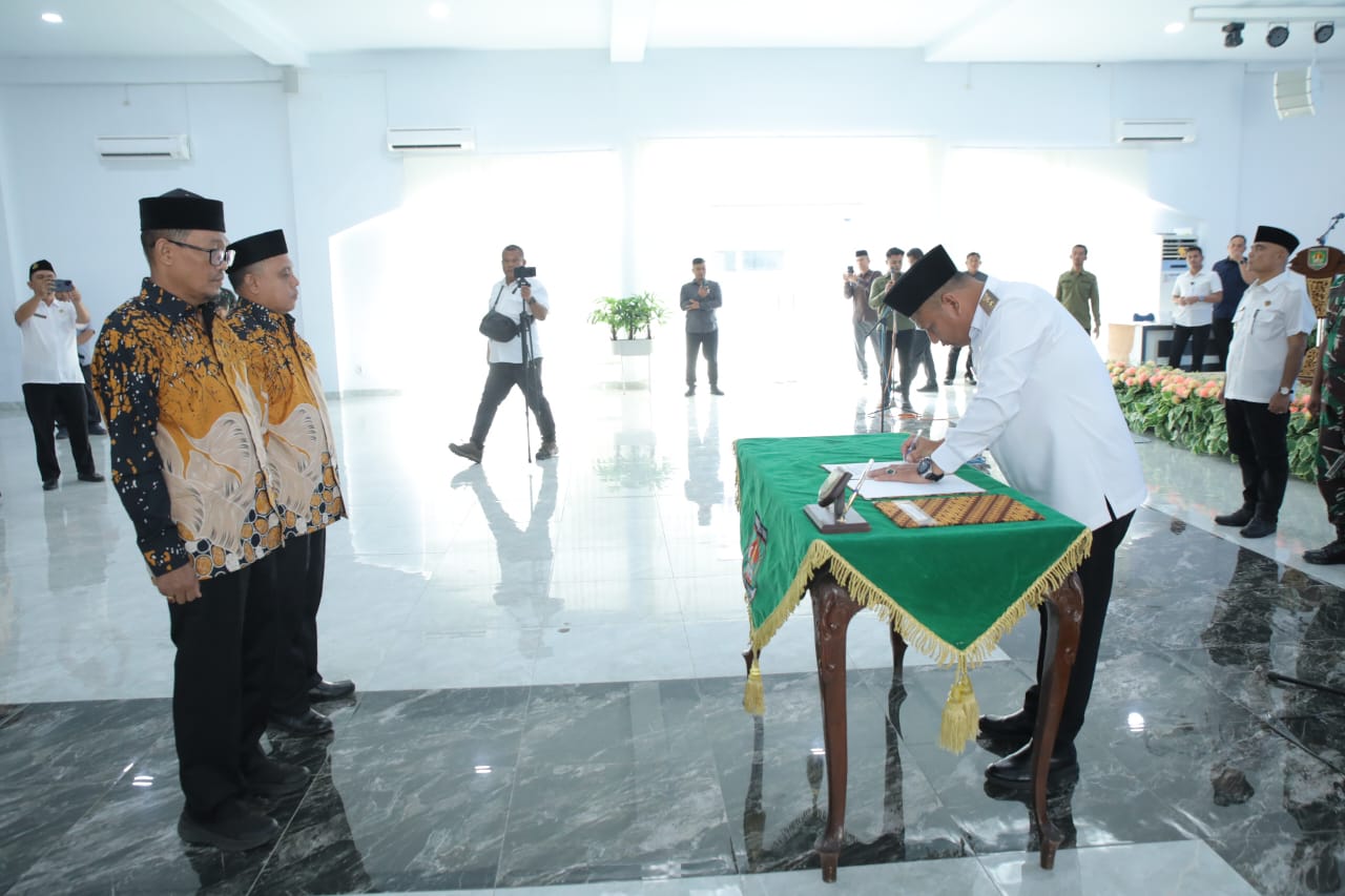 Wakil Bupati Asahan Lantik dan Bait Dewan Juri FSQ Tingkat Kabupaten Asahan Tahun 2025
