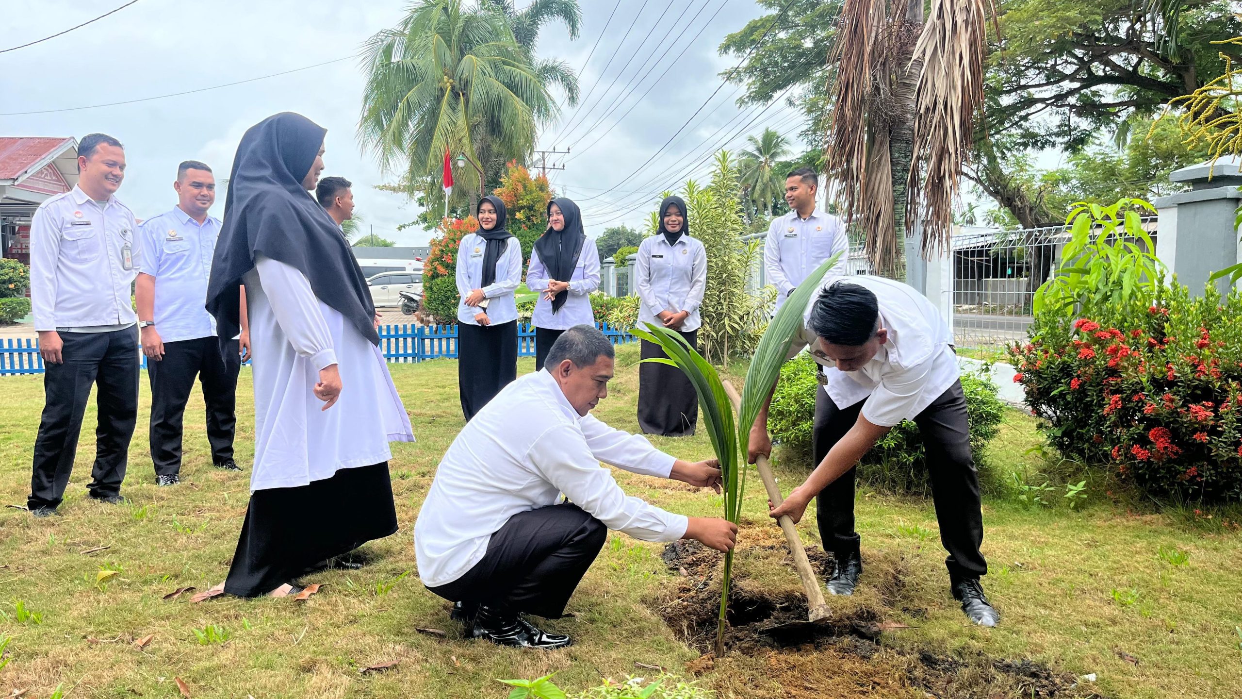 Dukung Program Ketahanan Pangan, Lapas Idi Laksanakan Penanaman Bibit Pohon Kelapa
