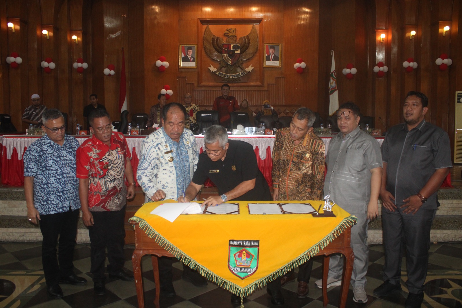 Bupati Asahan Hadiri Rapat Paripurna DPRD