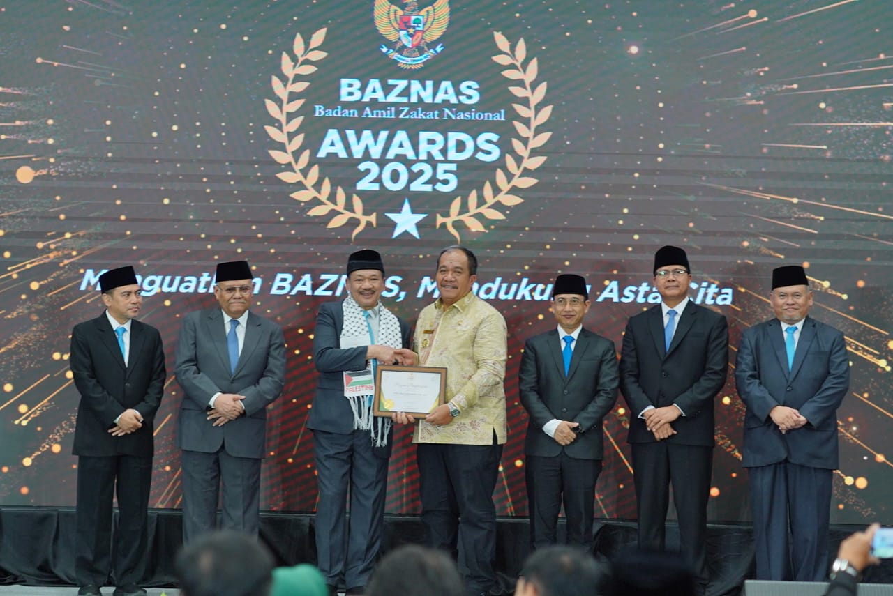 Bupati Asahan Dianugerahi BAZNAS Awards 2025