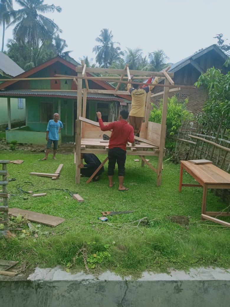 Dukung Program Pemerintah Peduli Keamanan, Pemerintah Desa Lubuk Sirih Ulu dan Warga Dirikan Pos Kamling