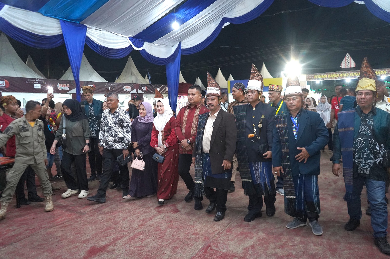 Wakil Bupati Asahan Saksikan Penampilan Seni Budaya Etnis Simalungun di PSBD ke-6