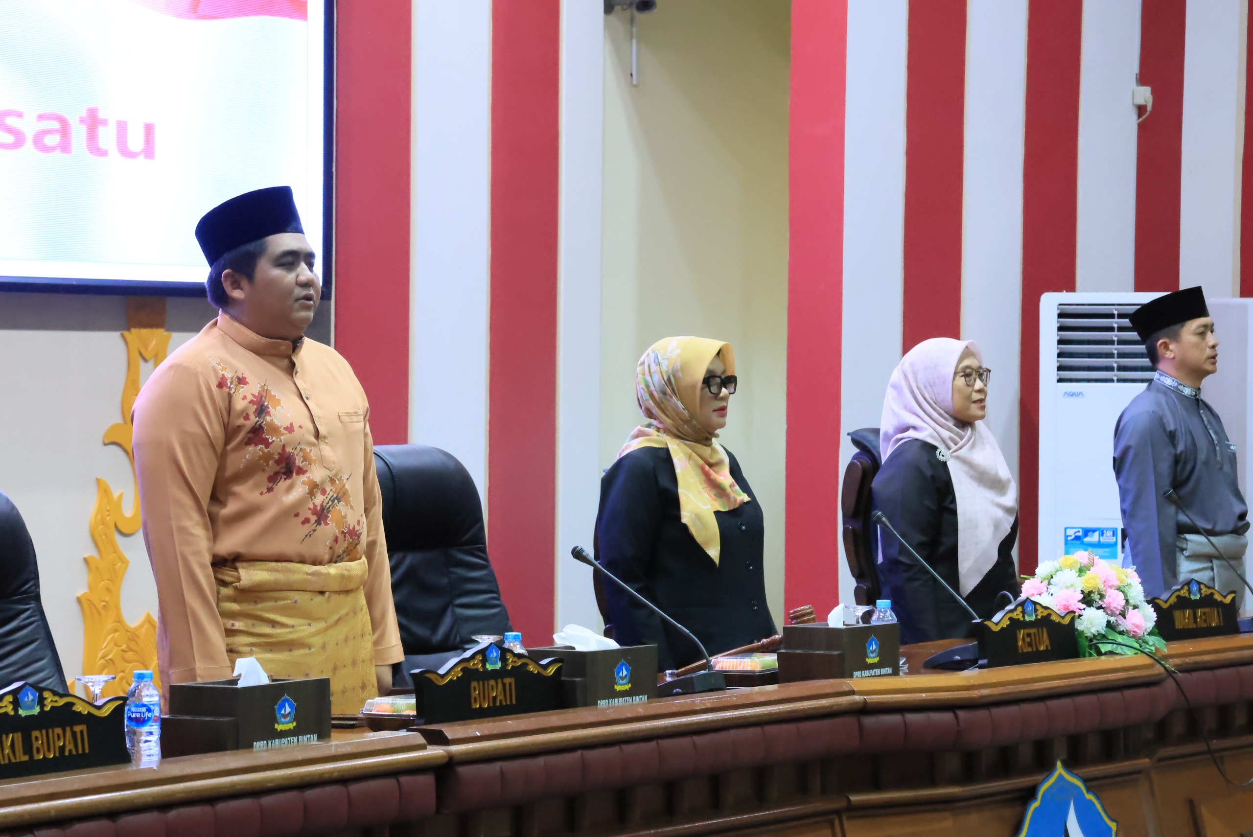 Bupati Bintan Hadiri Rapat Paripurna Persetujuan Bersama Ranperda APBD 2026
