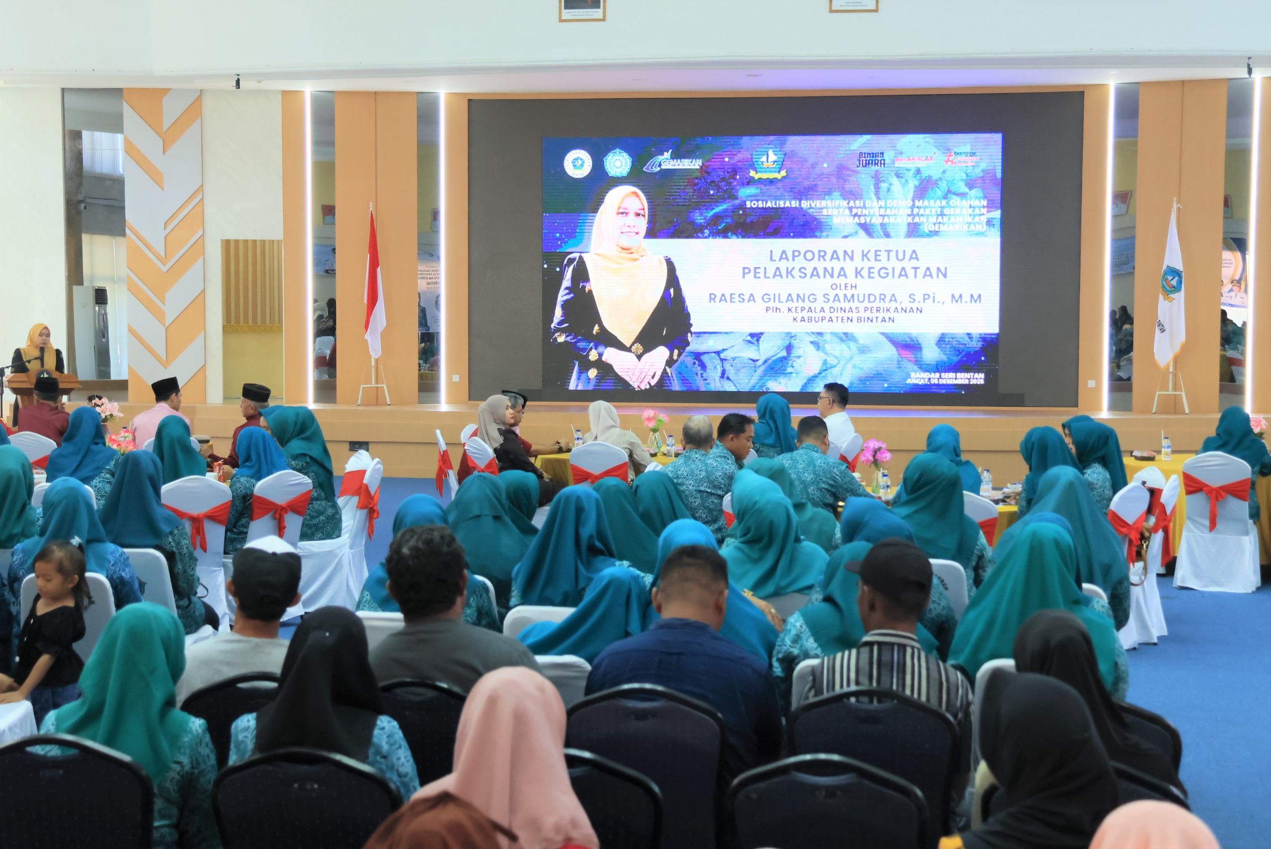 Pemkab Bintan Gelar Sosialisasi Diversifikasi Olahan Ikan dan Serahkan Bantuan Perikanan