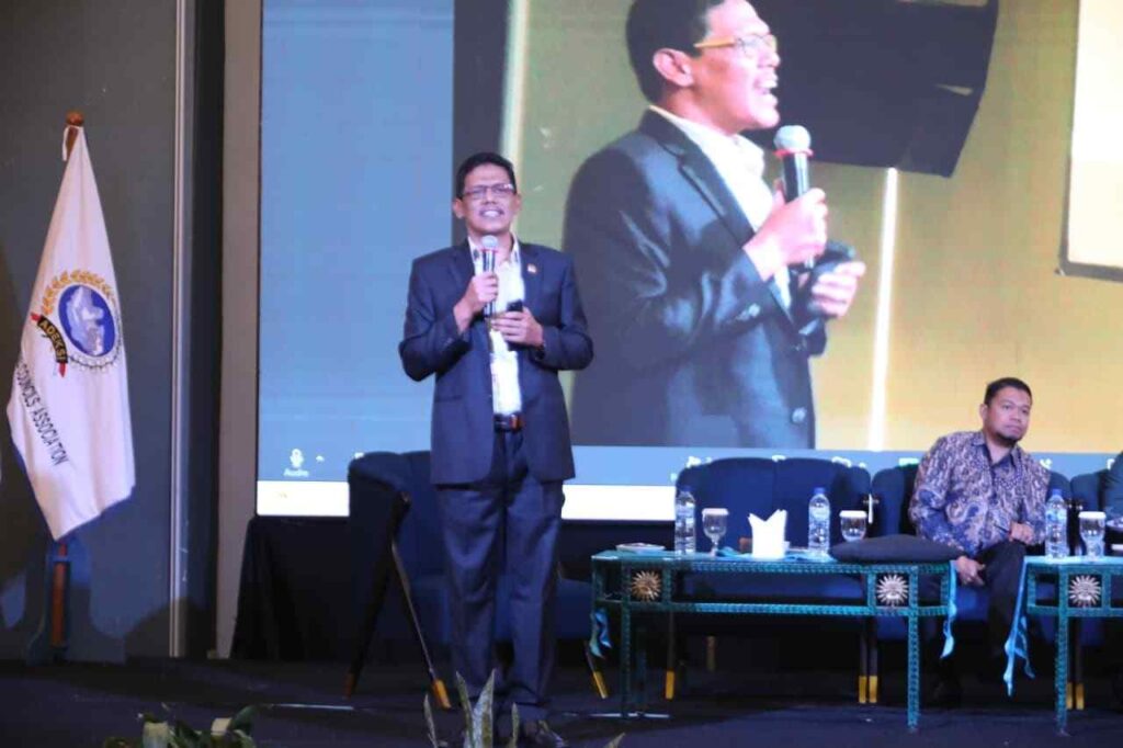 Kamaluddin Moderatori Diskusi Panel Pertama Rakernas ADEKSI 2026