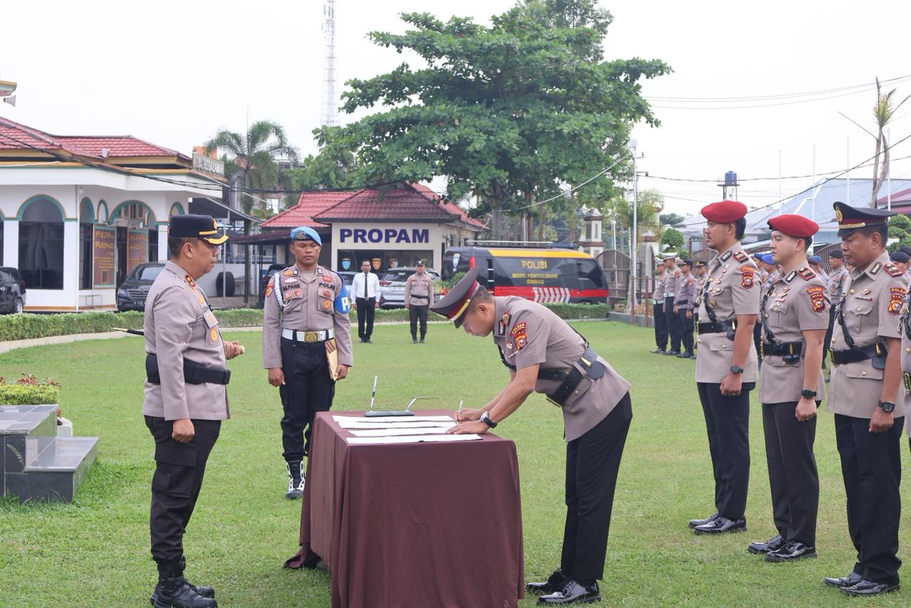 Kapolres Pelalawan Pimpin Serah Terima Jabatan Sejumlah Pejabat Utama