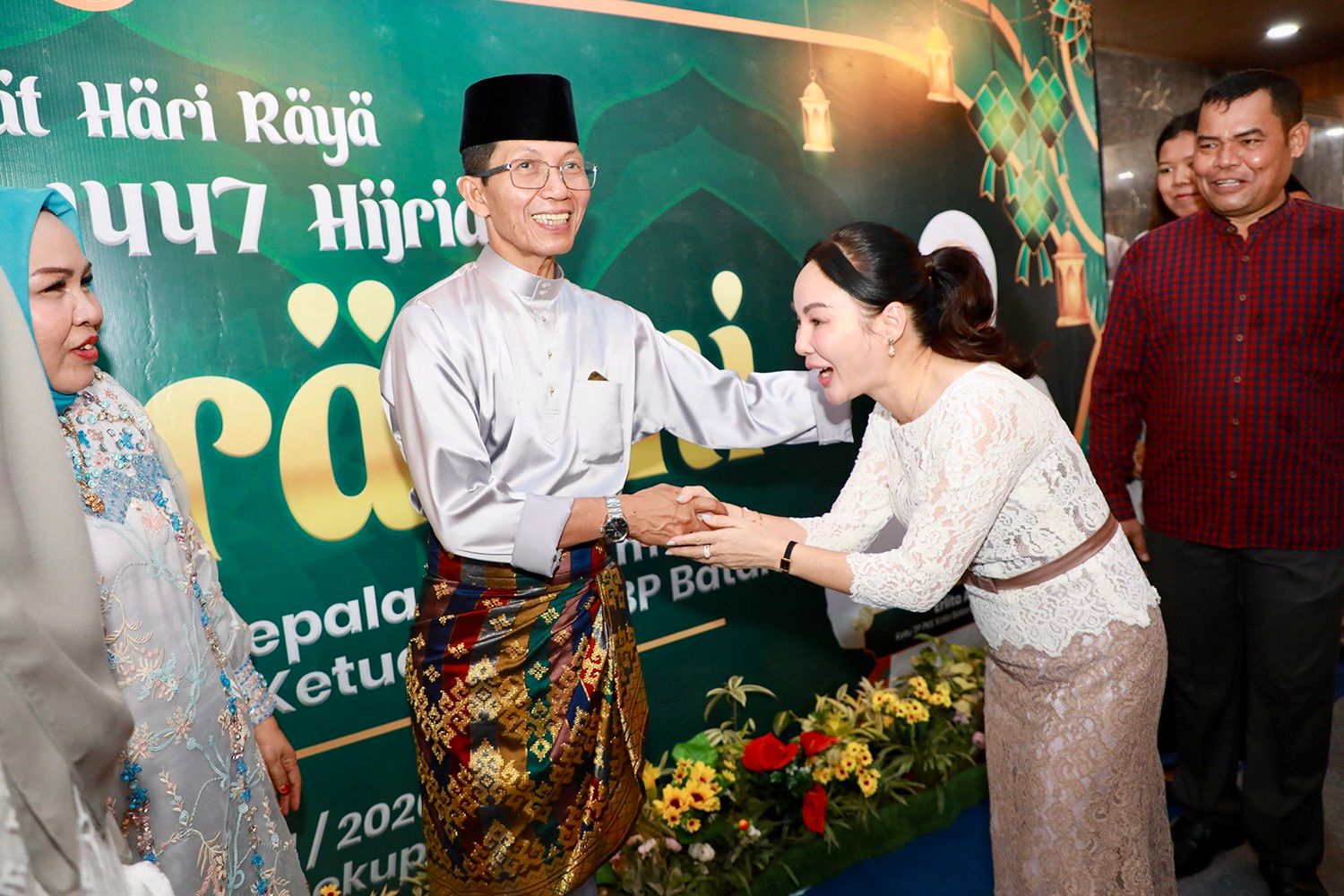 Ribuan Warga Padati Open House Idulfitri Wali Kota Batam Amsakar Achmad di Wisma BP Batam