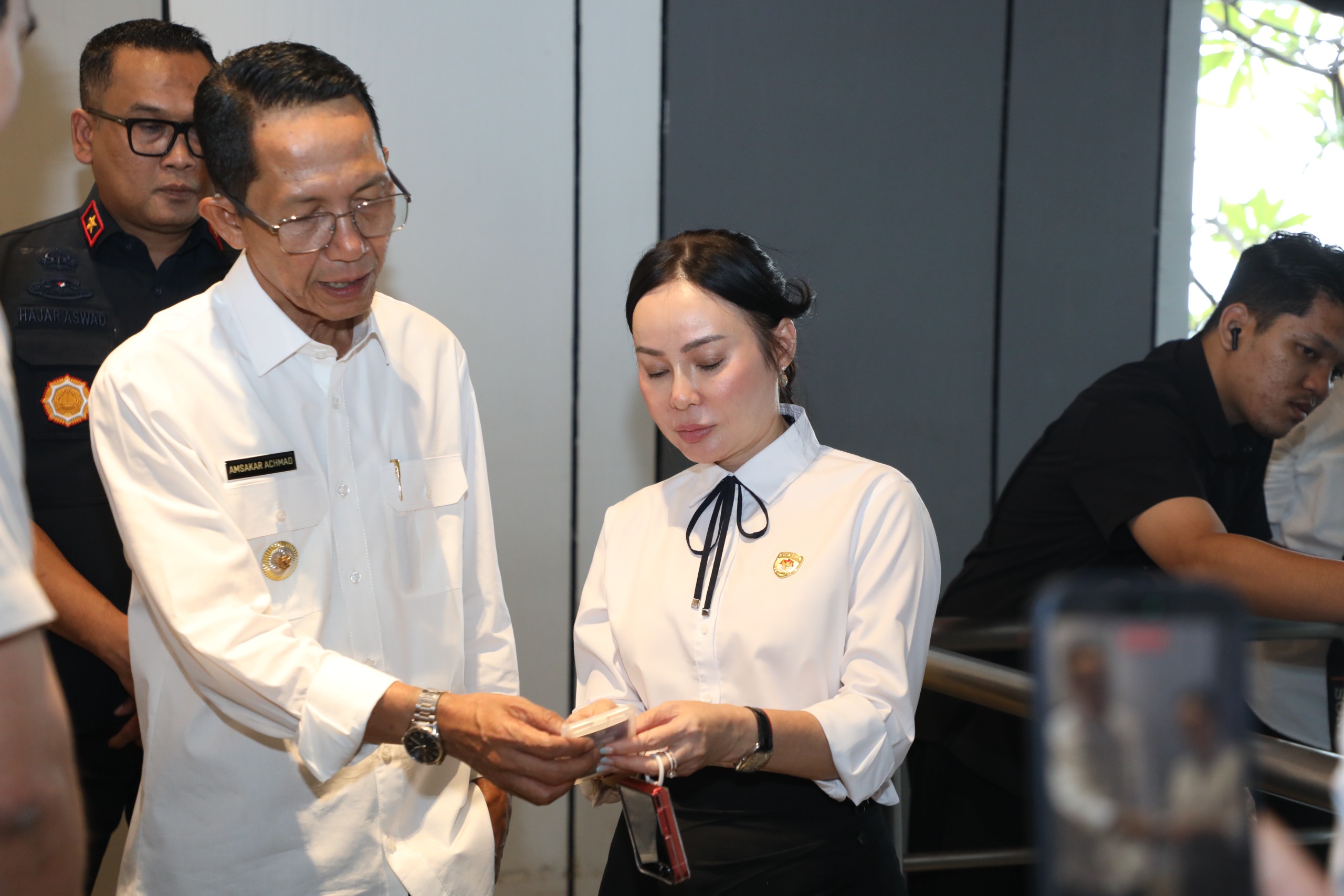 Tinjau Pelabuhan Internasional Batam Center dan Harbour Bay, Amsakar – Li Claudia Komitmen Benahi Kualitas Layanan Penumpang