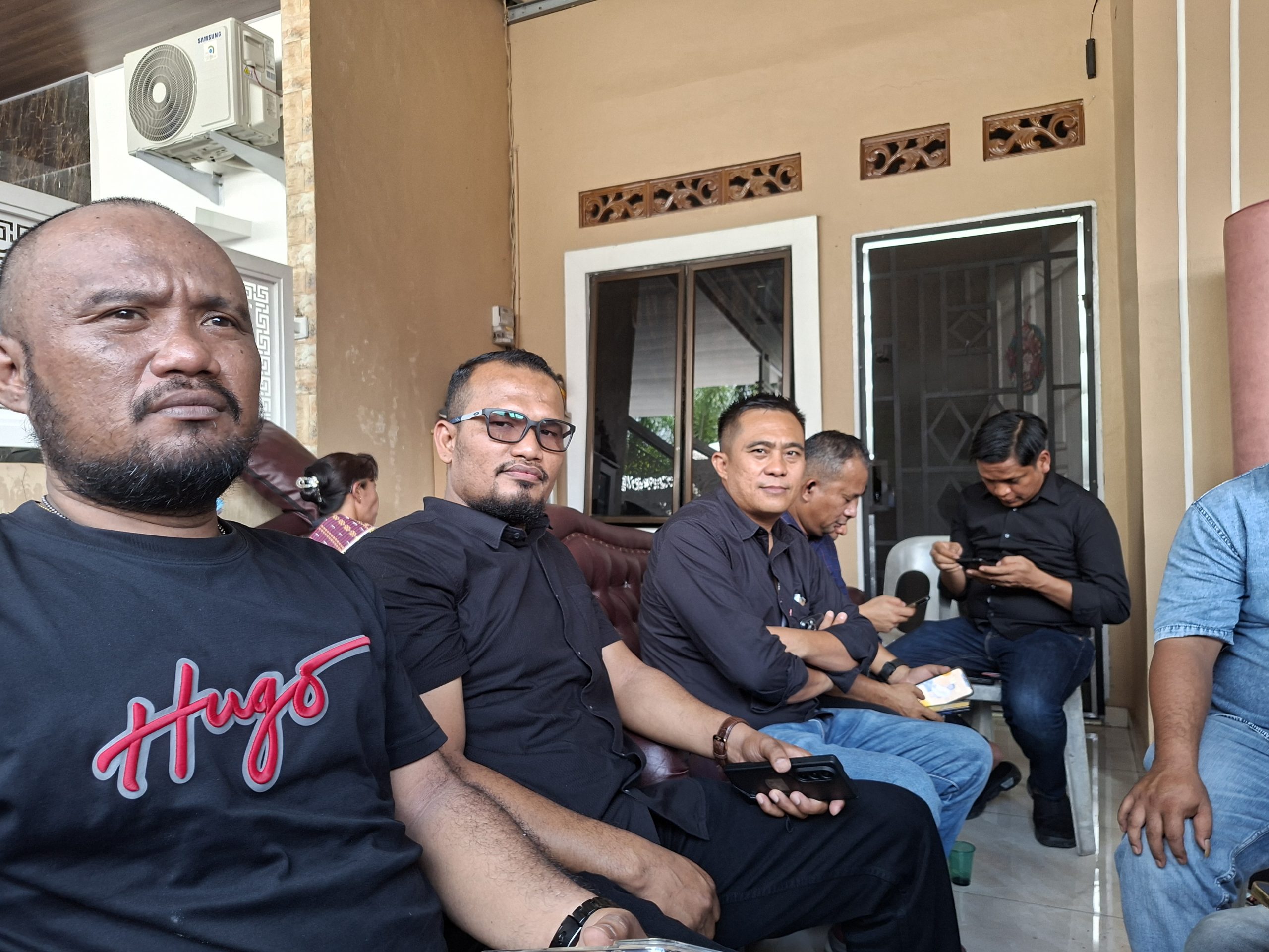 Di Bawah Terik, Ribuan Hati Mengantar Natanael Pulang