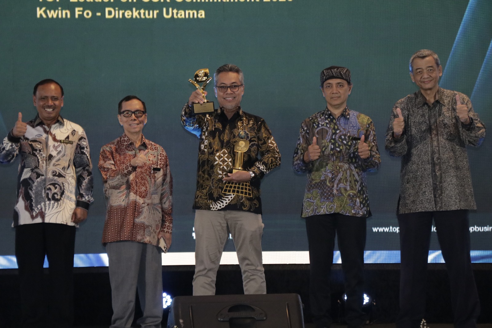 PLN Batam Raih TOP CSR Awards 2026 dan TOP Leader on CSR Commitment 2026
