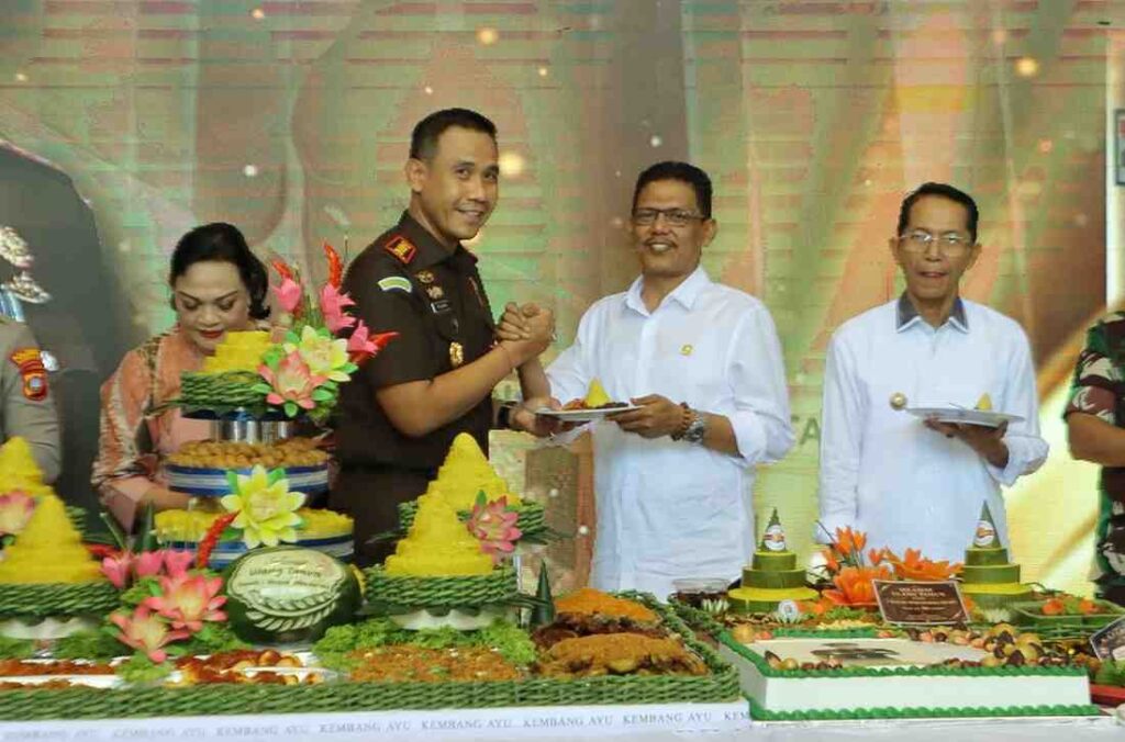 Pimpinan DPRD Batam Hadiri Syukuran HUT ke-50 Kajari Batam